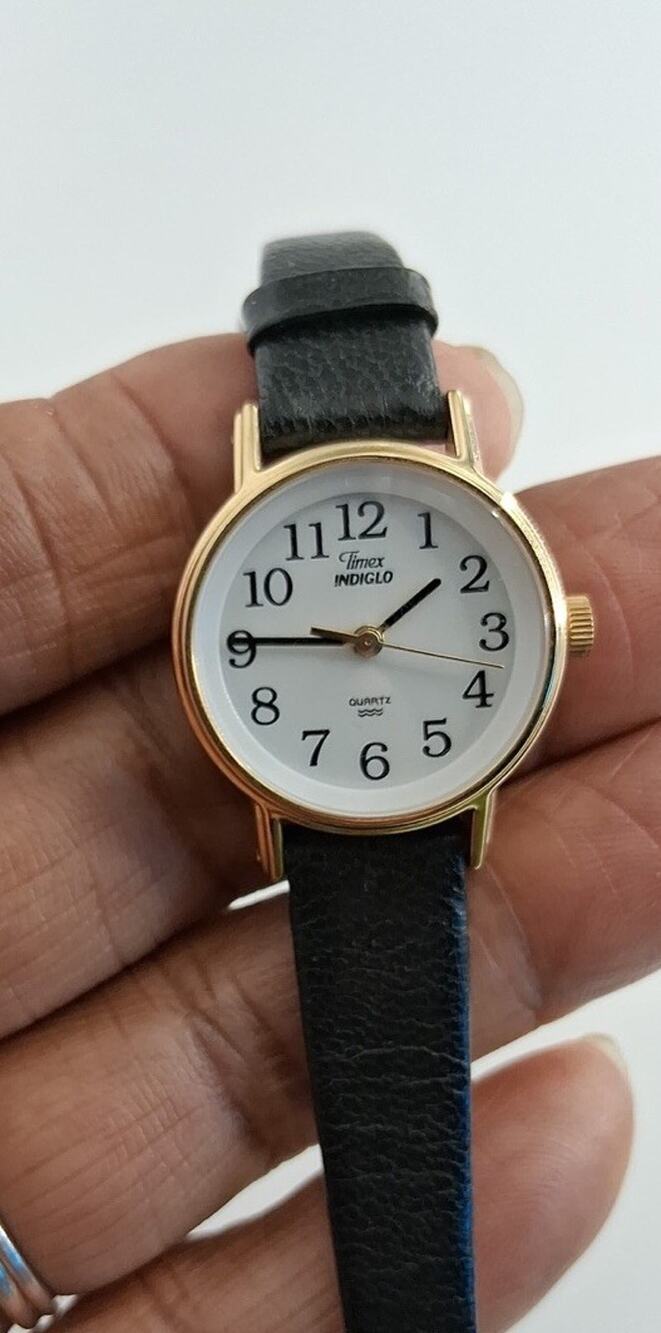 Timex Womens Indiglo Gold Tone Quartz Watch Easy Reader White Dial Black Leather